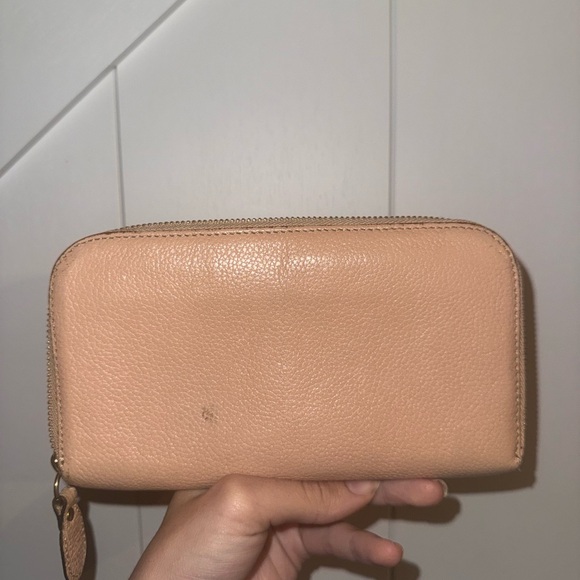 AUTHENTIC Chloe Beige Leather Zip Wallet - Picture 3 of 8